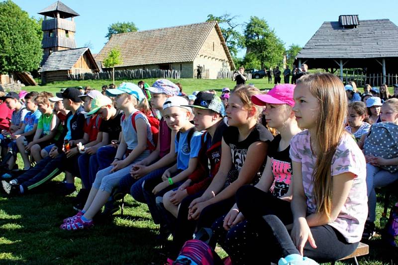 Jubilejního X. ročníku Dne s LČR se zúčastnilo 197 dětí z šesti základních škol v působnosti Lesní správy Buchlovice.