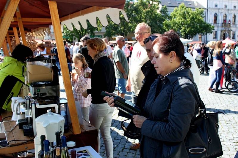 Sobotní počasí přálo druhému ročníku Dnů Italské republiky na Moravě, který se uskutečnil v centru slovácké metropole.