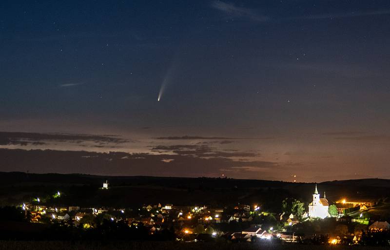 Komenta C/2020 F3 NEOWISE nad Jalubím.