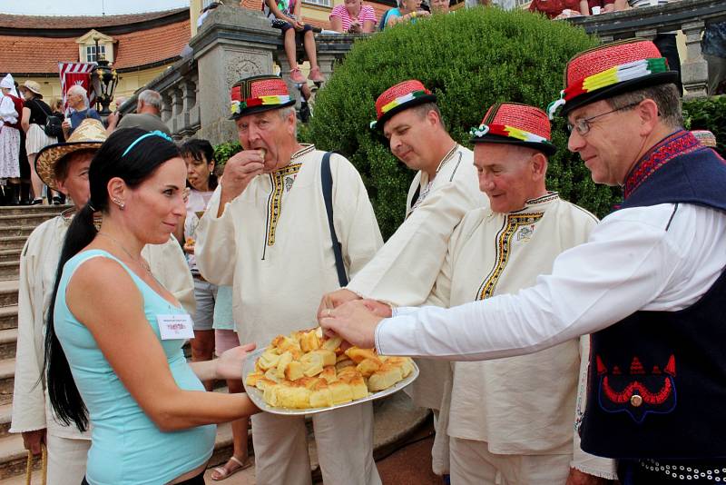 Festival česneku v Buchlovicích si nenechalo ujít pět tisíc lidí