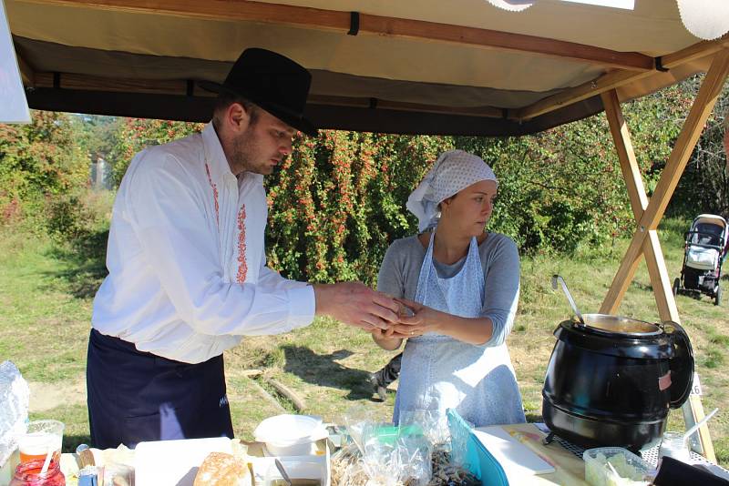 DOBROU CHUŤ. Na Slovácký festival vůní a chutí přišel v sobotu rekordní počet návštěvníků.