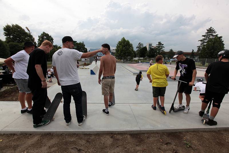 Skatepark v Uherském Hradišti slavnostně otevřeli v pátek 25. června 2021