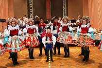 Představení letošního krále Martina Matušíka, který letos ve Vlčnově pojede jízdu králů, bylo v sobotu 28. ledna tradiční třešničkou na dortu tamního krojového plesu