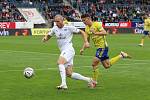 Sobotní derby v Uherském Hradišti opanovalo domácí Slovácko (bílé dresy), které zvítězilo nad Zlínem 3:0.