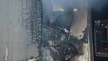 Požár bytu v sedmipatrovém bytovém domě v ulici Větrná v Uherském Brodě