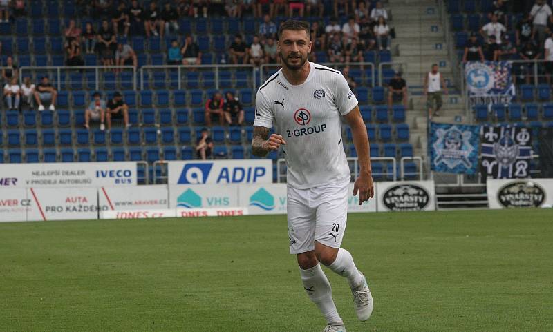 Fotbalisté Slovácka (bílé dresy) ve 2. kole FORTUNA:LIGY hostili České Budějovice.