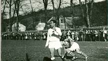 Dukla Praha v šedesátých letech přilákala do Vlčnova spousty fanoušků. Foto: archiv Antonína Zlínského