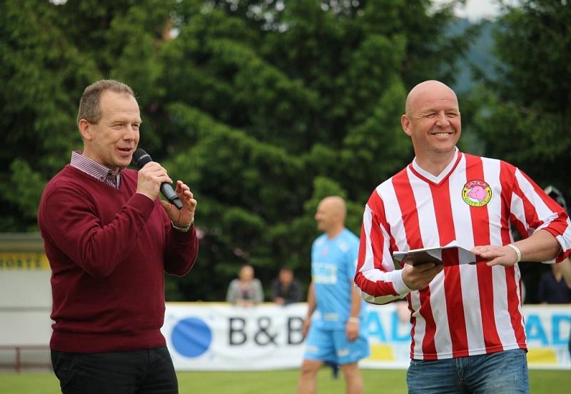 Nový boss Luboš Matějka ze seriálu Okresní přebor - alias herec Pavel Nečas.