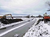 Opravy Baťova kanálu v lednu 2021 u Veselí nad Moravou.