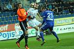 Fotbalisté 1. FC Slovácko (v bílém) porazili FK Mladá Boleslav 2:1.