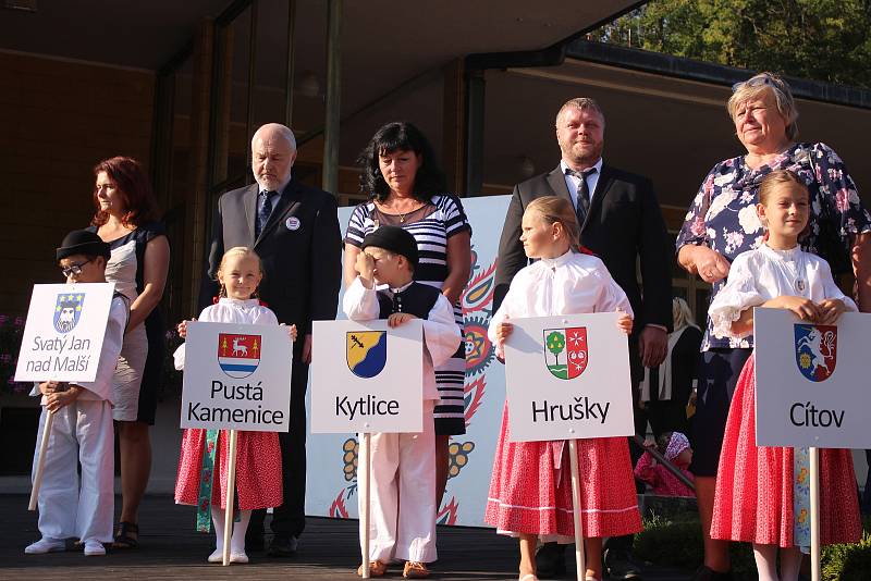 Vesnice roku 2018. Vítězem se stala obec Dolní Němčí.Na druhém místě se umístil Šumvald z kraje Olomouckého a na třetím Nový Kostel, který je v Karlovarském kraji.