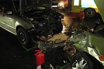 Nehoda dvou osobních automobilů v Uherském Brodě si vyžádala ošetřování tří zraněných osob.