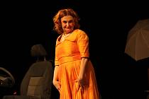 Eva Holubová se představila se svým sólem v divadelním představení Hvězda v uherskobrodském Domě kultury.
