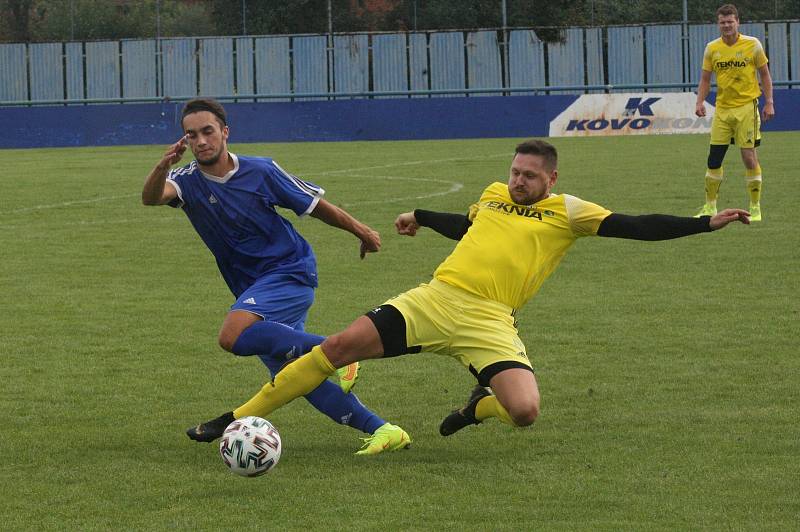 Fotbalisté Kunovice doma prohráli s Nivnicí 0:2. Hosty poprvé vedl nový hlavní trenér Pavel Barcuch.