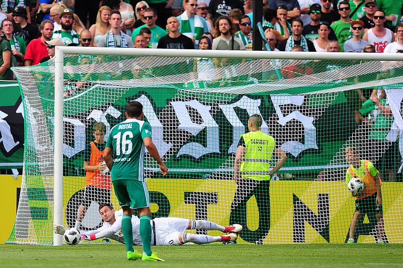 Fotbalové utkání Fortuna ligy mezi celky Bohemians Praha 1905 a 1. FC Slovácko 22. července v Praze. Tomás Fryšták.