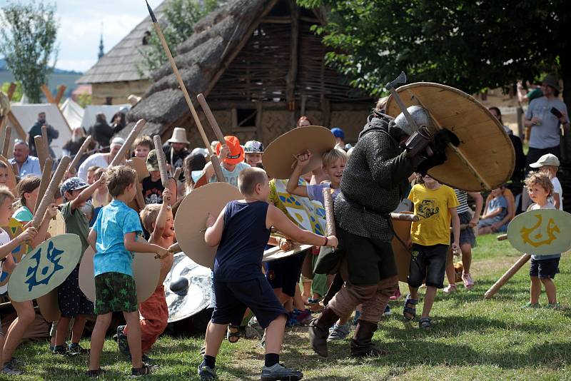 Bitva o Veligrad v Archeoskanzenu Modrá, srpen 2021.