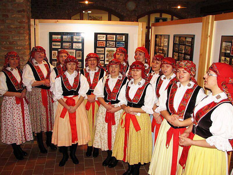 Poprvé  v historii Buchlovic se před muzeem uskutečnilo klání s názvem Válení velikonočního vejce.