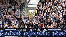 Fotbalisté Slovácka (bílé dresy) ve 2. kole skupiny o titul přivítalo na svém stadionu Baník Ostrava.