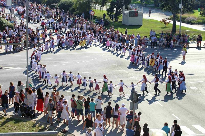 Slavnosti vína 2016 v Uherském Hradišti. Slavnostní průvod.