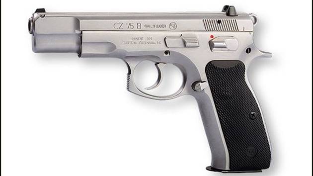 Jedna ze zbraní, kterou se střílelo v restauraci Družba: Samonabíjecí pistole CZ 75B.