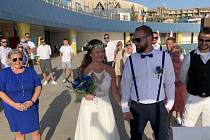 Fotbalista Slovácka C Fermin Sánchez se loni v říjnu oženil na Kanárských ostrovech.