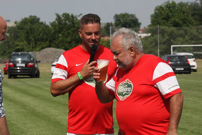 Fotbalisté Polešovic si na oslavy výročí 90 let pozvali Mercedes tým Petra Švancary.