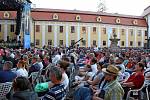 KONCERT. V průběhu Večera lidí dobré vůle vládla před velehradskou bazilikou nádherná atmosféra.