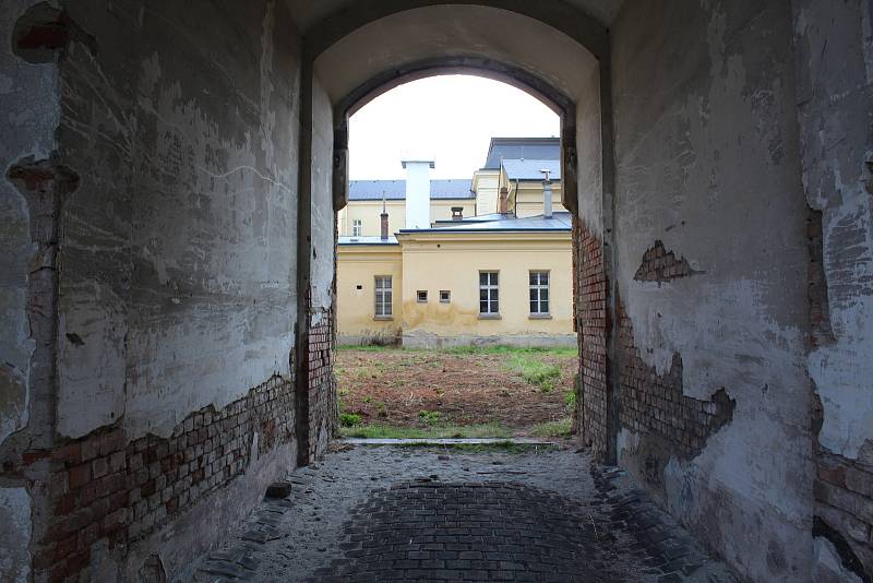 Bohoslužby v hradišťské věznici se účastnili čtyři duchovní, ministr a další stovka lidí.