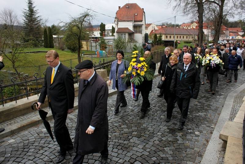 Na Velehradě si členové KDU-ČSL, Orla a věřící připomenuli 60 let od úmrtí Jana Šrámka, kněze, politika, státníka, zakladatele Československé strany lidové.