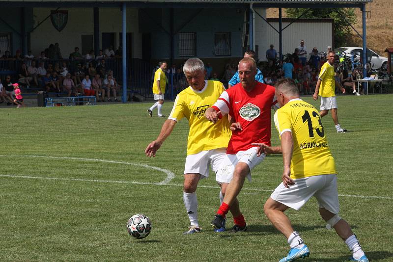 Fotbalisté Polešovic si na oslavy výročí 90 let pozvali Mercedes tým Petra Švancary.