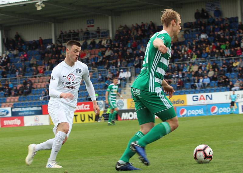 Fotbalisté Slovácka (v bílých dresech) proti Bohemians 1905