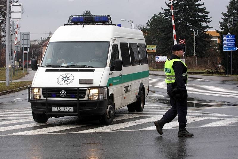 Policejní zásah po střelbě v restauraci Družba v Uherském Brodě.