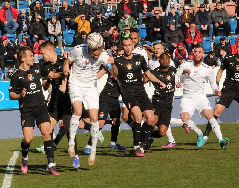 Fotbalisté Slovácka (bílé dresy) ve šlágru 25. kola FORTUNA:LIGY hráli s Baníkem Ostrava bez branek.