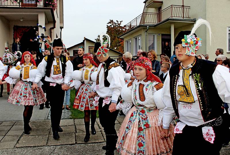 CÍSAŘSKÉ. O víkendu se v Babicích vesele hodovalo.