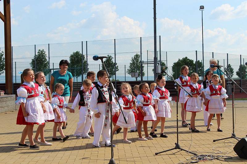 Program k oslavě 10. výročí Polešovjánku potěšil každého.