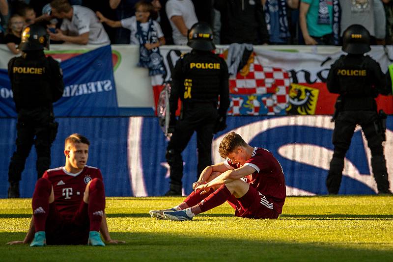 Finále českého fotbalového poháru MOL Cupu: 1. FC Slovácko - Sparta Praha, 18. května 2022 v Uherském Hradišti. (vpravo) Martin Vitík ze Sparty.