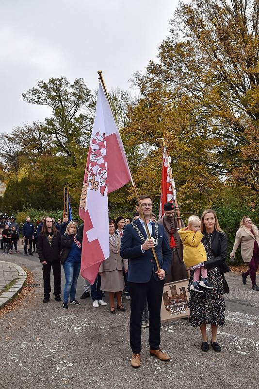 Historický průvod Broďanů a zástupců Přemyslovských měst prošel Uherským Brodem v sobotu 29. října odpoledne. Byl to jeden z vrcholů oslav 750 let od povýšení Uherského Brodu na královské město králem Přemyslem Otakarem II.