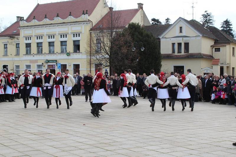 V Buchlovicích žili o víkendu hodovým veselím.