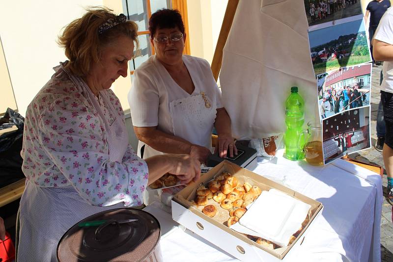 Mikroregion Staroměstsko se na Slavnostech vína v Uherském Hradišti představil na nádvoří pod Starou radnicí.