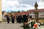 V Šumicích byla v úterý 3. března pohřbena druhá oběť vražedného střelce z restaurace Družba v Uherském Brodě.