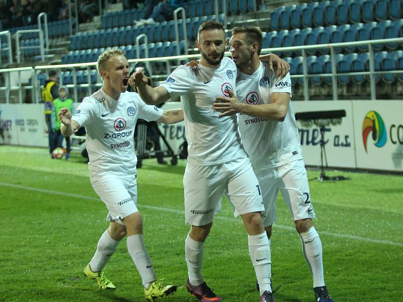 Fotbalisté 1. FC Slovácko (v bílém) porazili FK Mladá Boleslav 2:1.