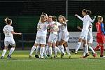 Fotbalistky Slovácka v 10. kole první ligy žen porazily plzeňskou Viktorii 1:0 a přeskočily ji na třetím místě.