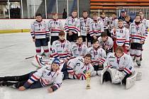 Mladí hokejisté Uherského Hradiště skončili na domácím turnaji po prohraných nájezdech druzí.