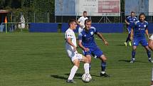 Fotbalisté Slovácka B (bílé dresy) v 6. kole MSFL podlehli Uničovu 1:2.