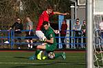 Fotbalisté Uherského Brodu (v červených dresech) v 17. kole Fortuna MSFL remizovali s Kroměříží 1:1.