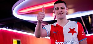Fotbalista David Jurásek minulý týden přestoupil do Slavie Praha.