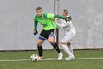 Fotbalisté Slovácka B (bílé dresy) podlehli při jarní třetiligové premiéře Vrchovině 1:3.