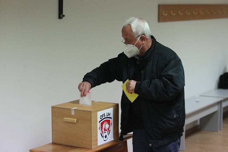 Fotbalový funkcionáři z okresu Uherského Hradiště si na úterní valné hromadě volili předsedu i nový výkonný výbor.