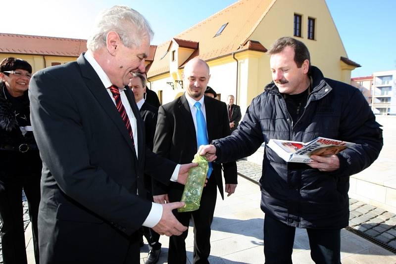 Miloš Zeman na krajské konferenci SPOZ v Panském dvoře v Kunovicích