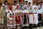 Slovácké slavnosti vína v neděli 14. září hradišťskému publiku představily také nejstarší typy krojů z Moravy i Slovenska. 